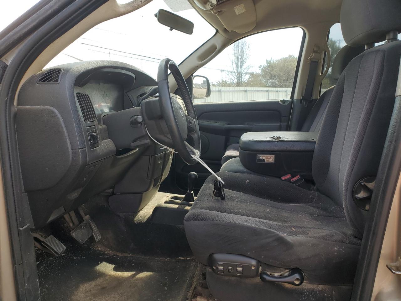 2005 Dodge RAM - Image 7