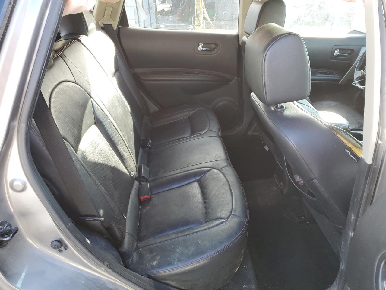 2011 Nissan Rogue - Image 12