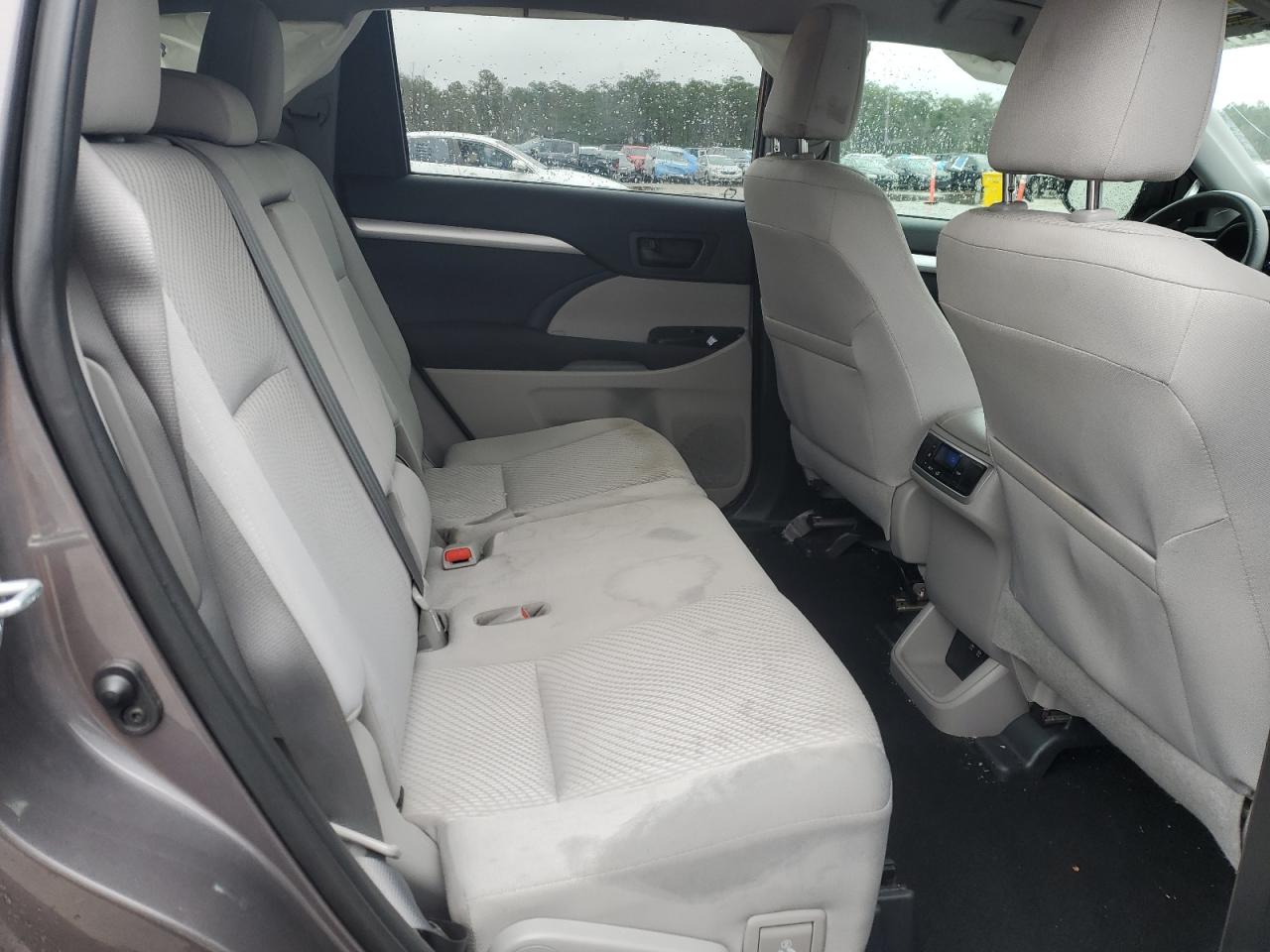 2019 Toyota Highlander - Image 11