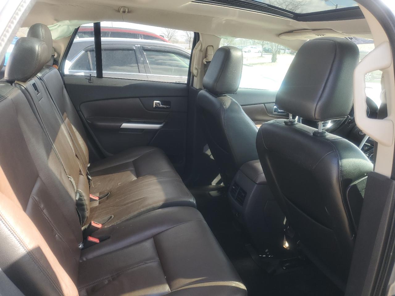 2011 Ford Edge - Image 12