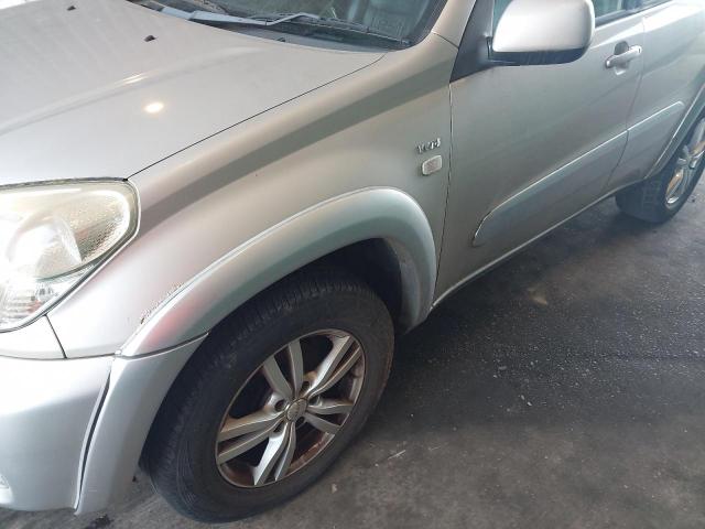 2003 TOYOTA RAV4 XT4 V