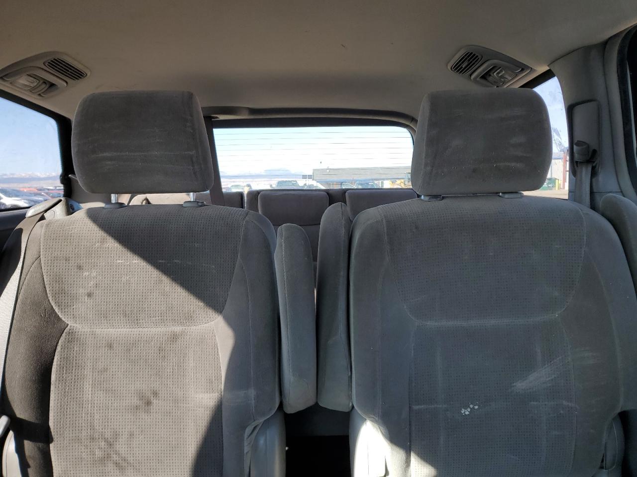 2005 Toyota Sienna - Image 10