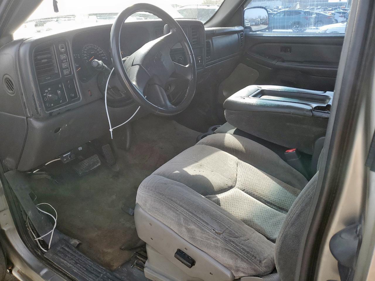 2003 Chevrolet Silverado - Image 8