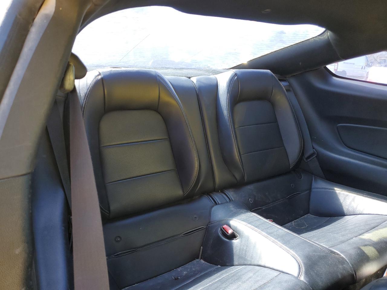 2015 Ford Mustang - Image 10