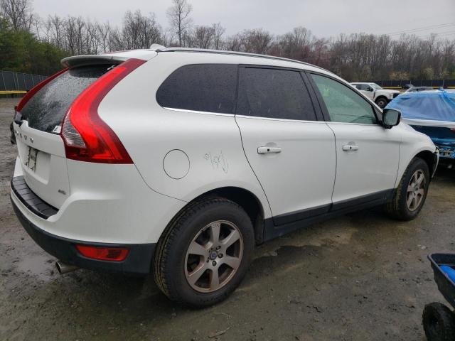 Паркетники VOLVO XC60 2012 Белы