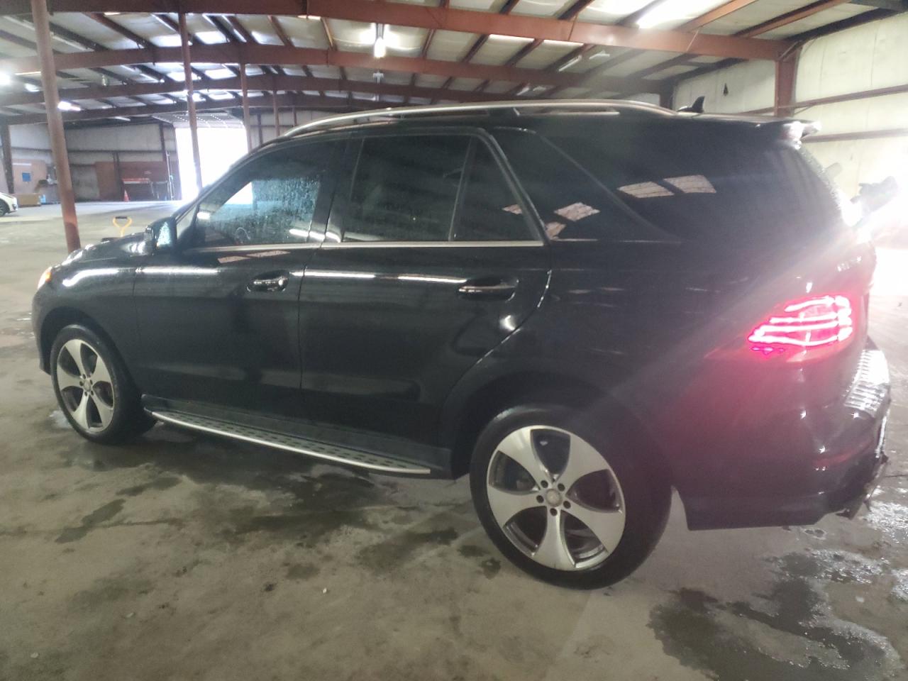 2016 Mercedes-Benz GLE - Image 2