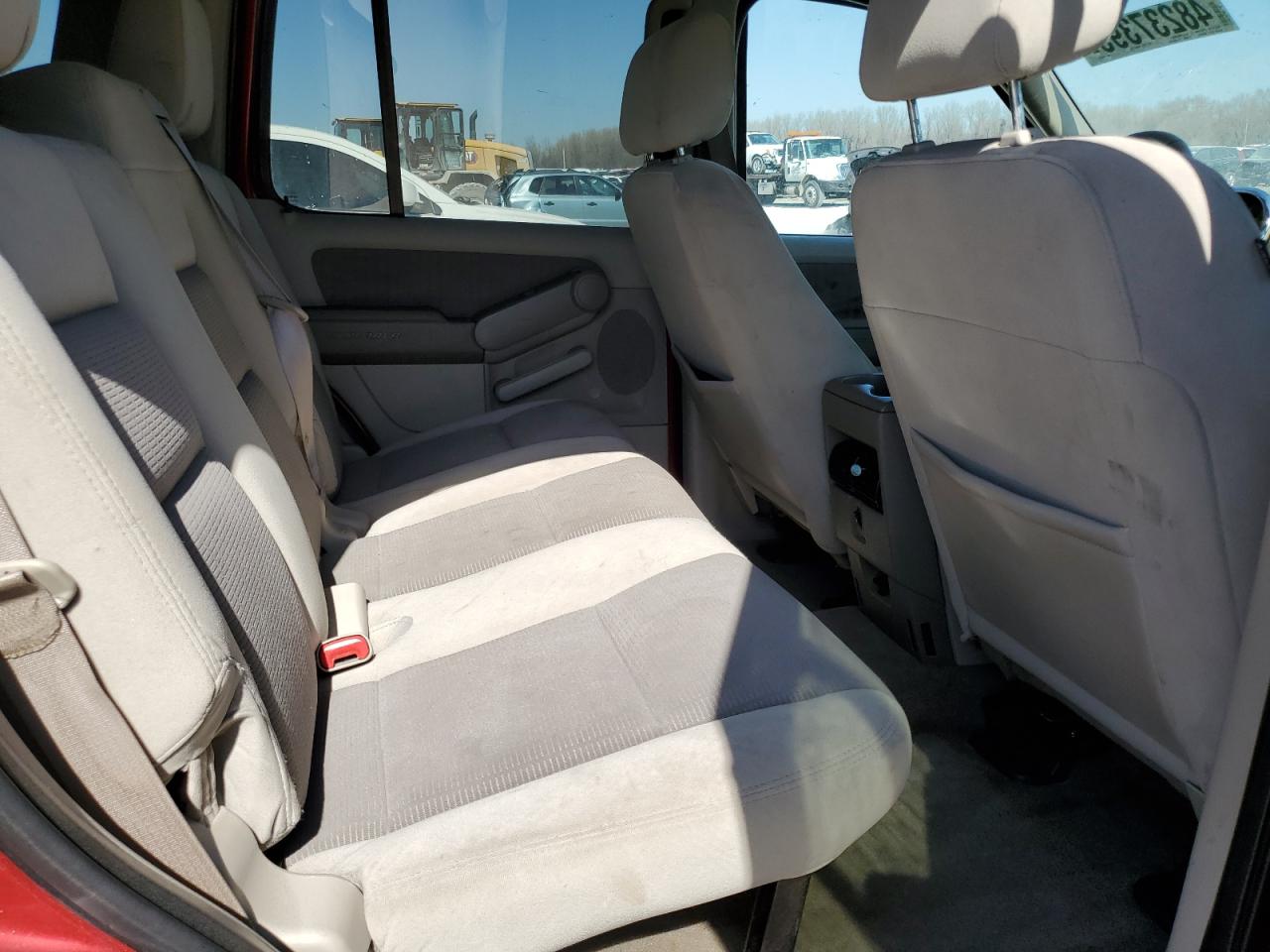 2007 Ford Explorer - Image 11
