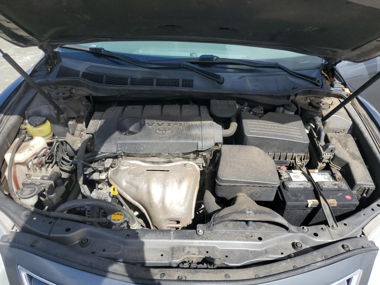 2011 Toyota Camry - Image 12
