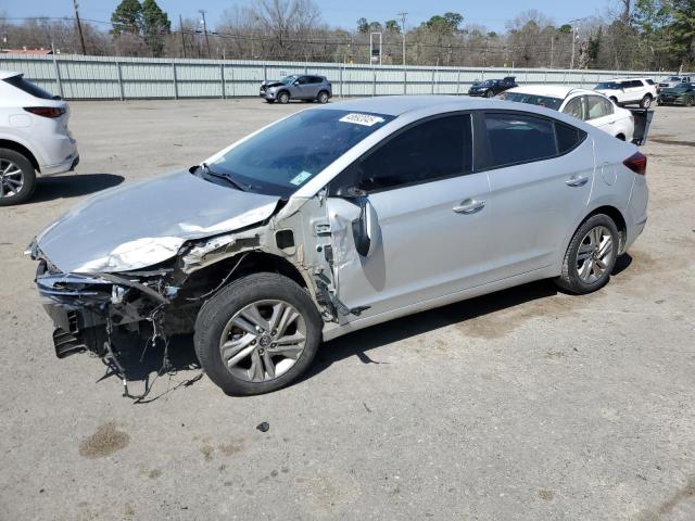  HYUNDAI ELANTRA 2019 Серебристый