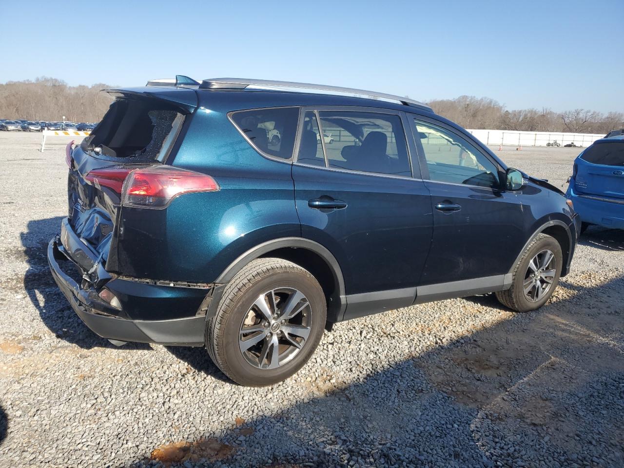 2018 Toyota RAV 4 - Image 3