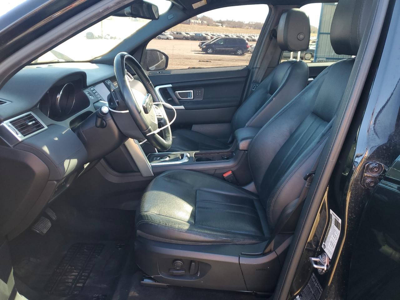 2017 Land Rover Discovery - Image 7