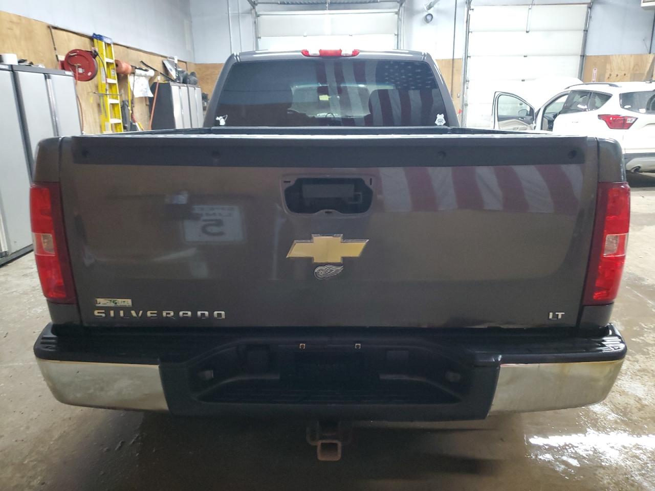 2010 Chevrolet Silverado - Image 6