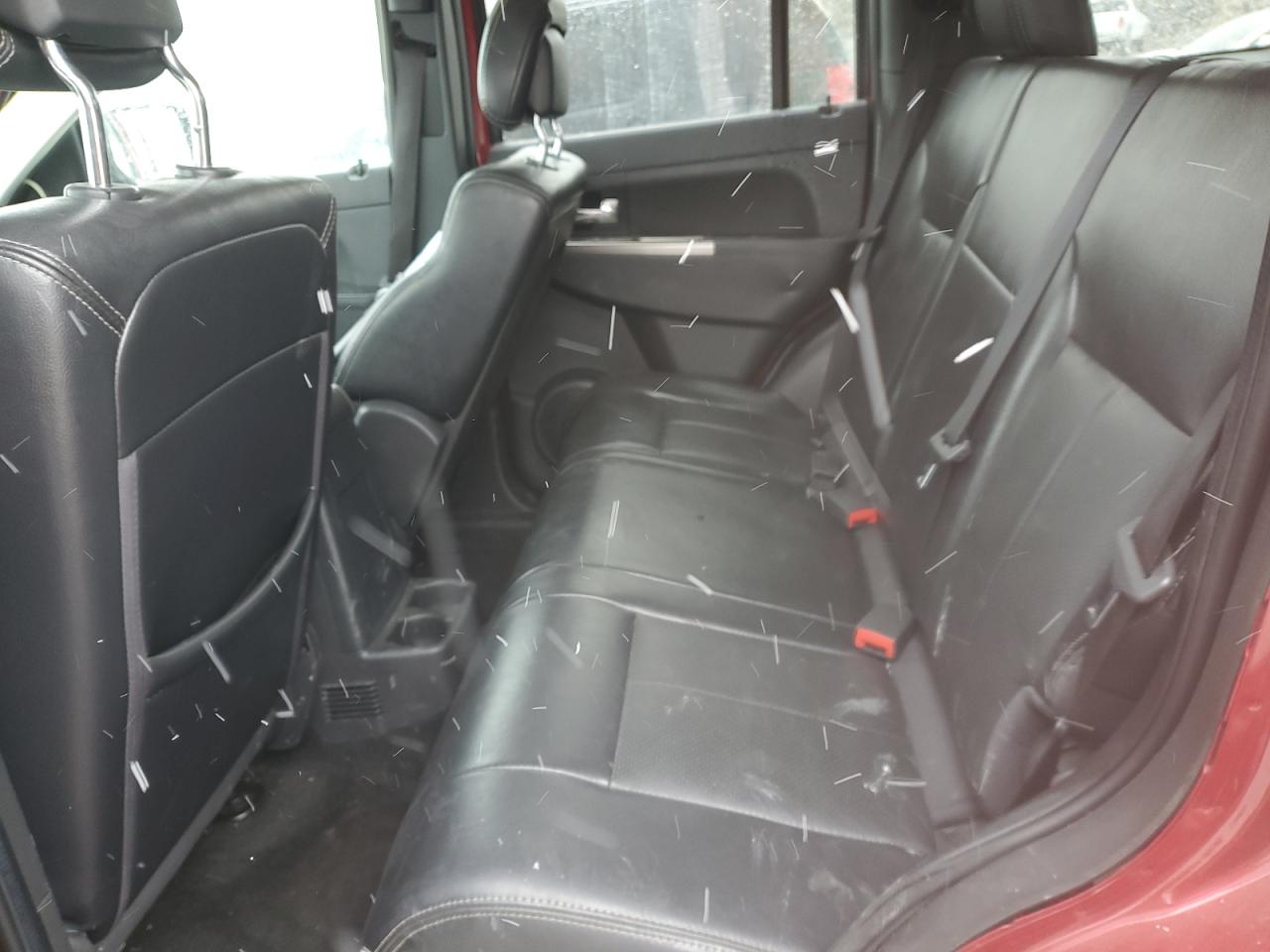 2012 Jeep Liberty (North America) - Image 10