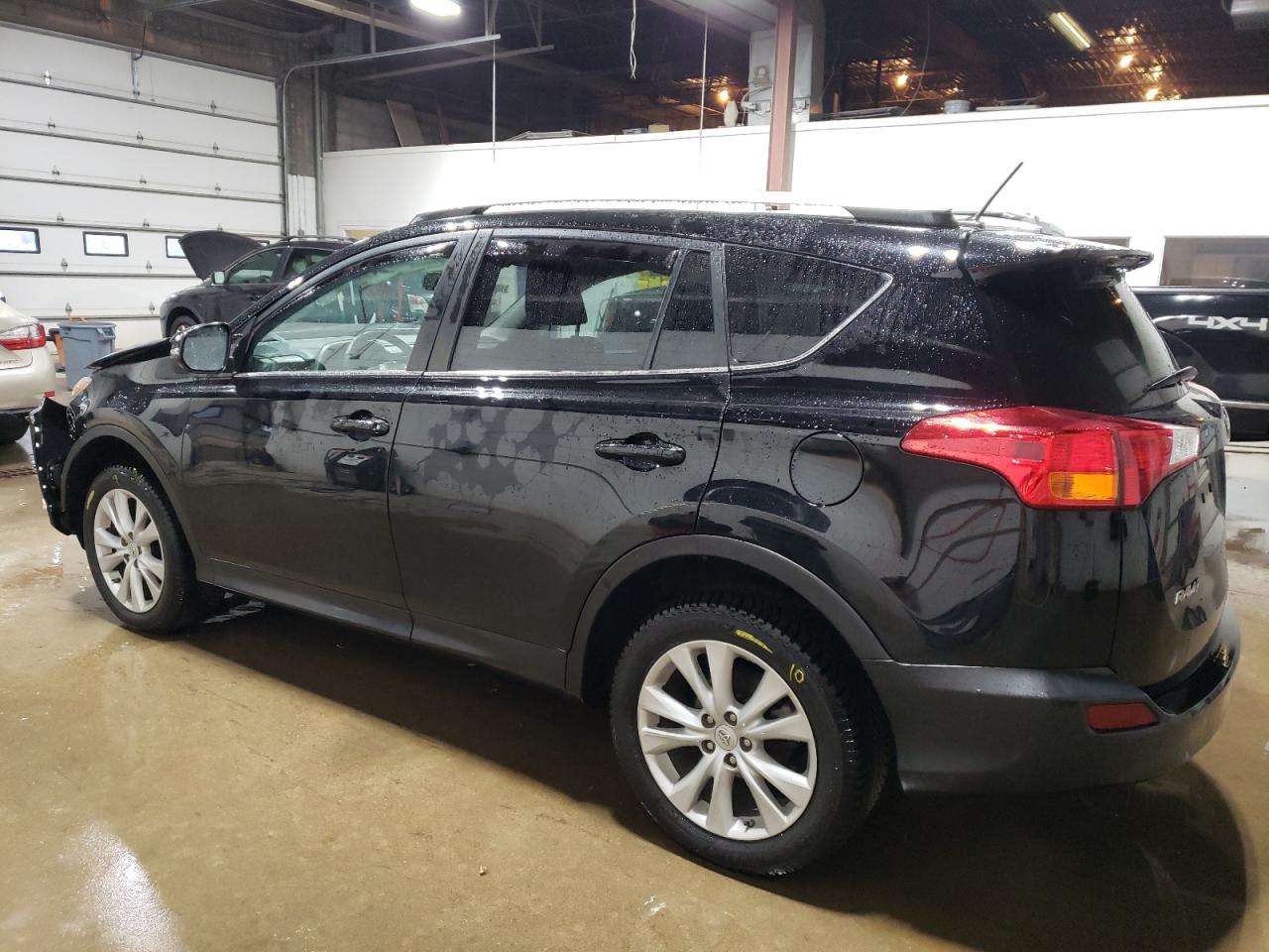 2015 Toyota RAV 4 - Image 2
