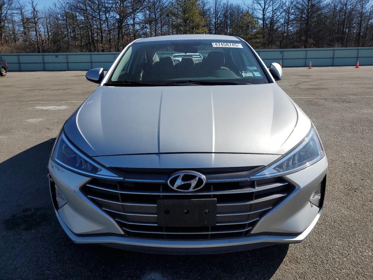 2019 Hyundai Elantra - Image 5