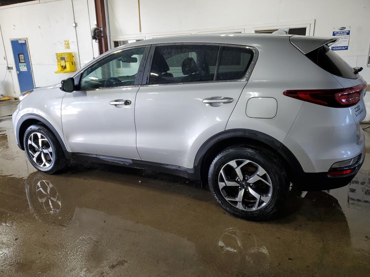 2022 Kia Sportage - Image 2