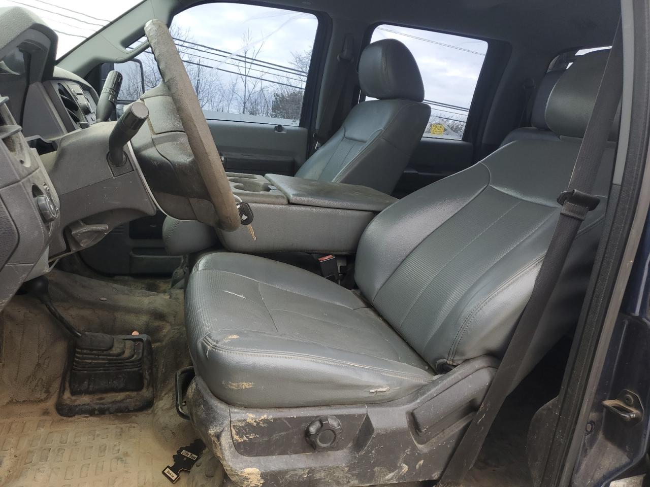2015 Ford F350 - Image 7