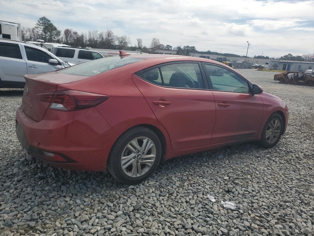 2019 Hyundai Elantra - Image 3