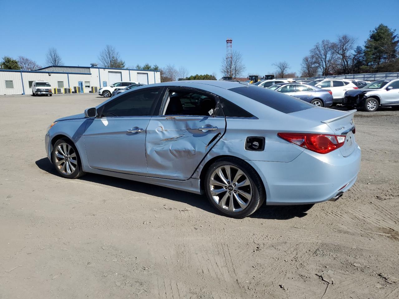 2013 Hyundai Sonata - Image 2