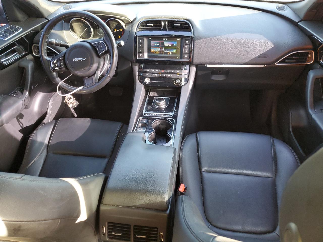 2017 Jaguar F-Pace - Image 8