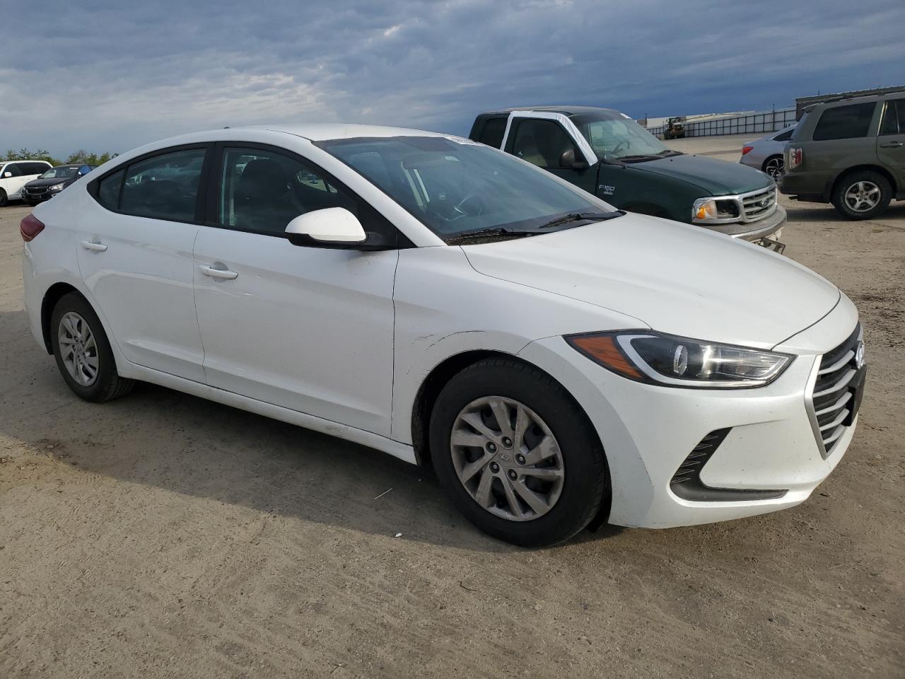 2018 Hyundai Elantra - Image 4