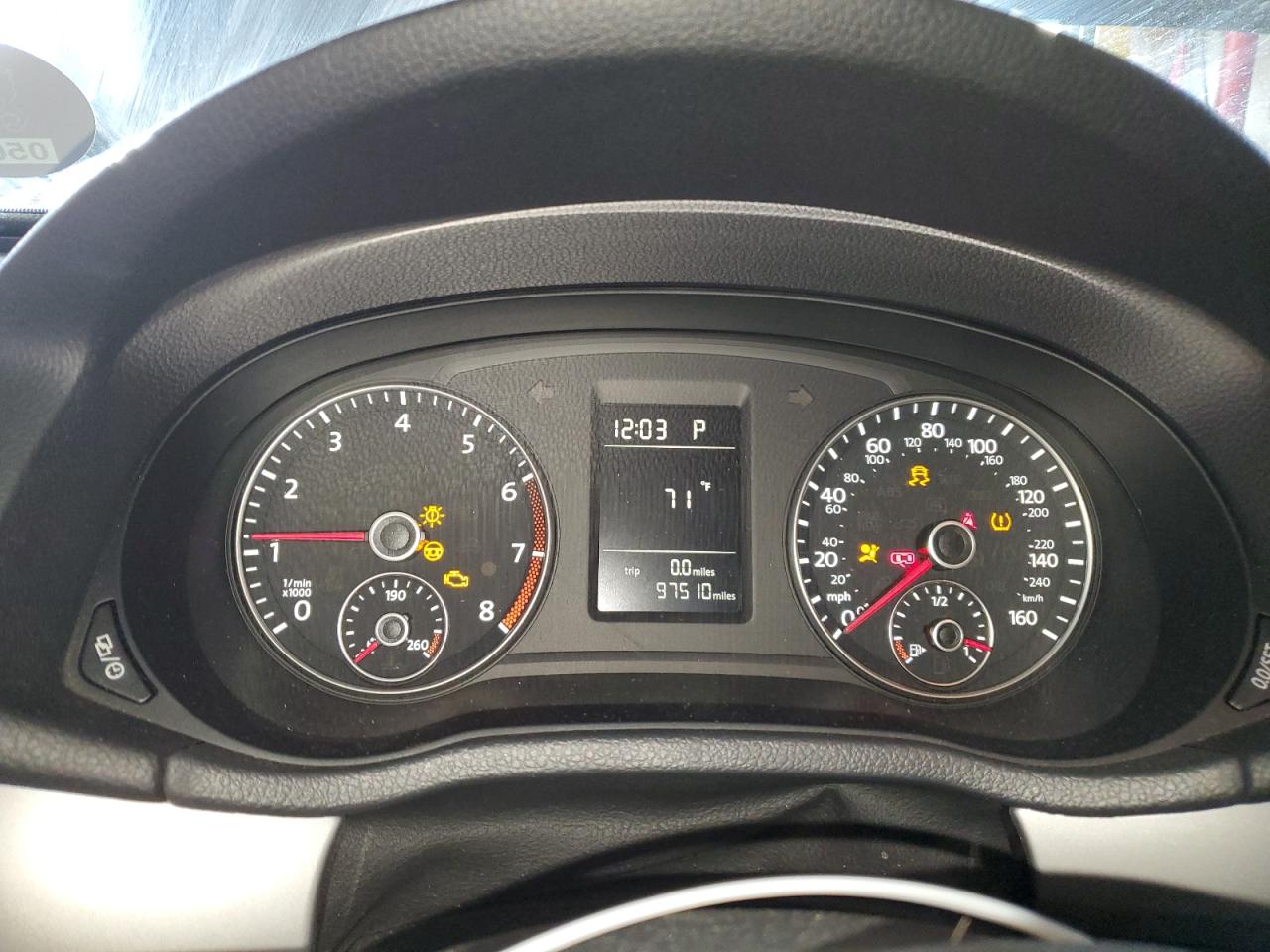 2015 Volkswagen Passat - Image 9