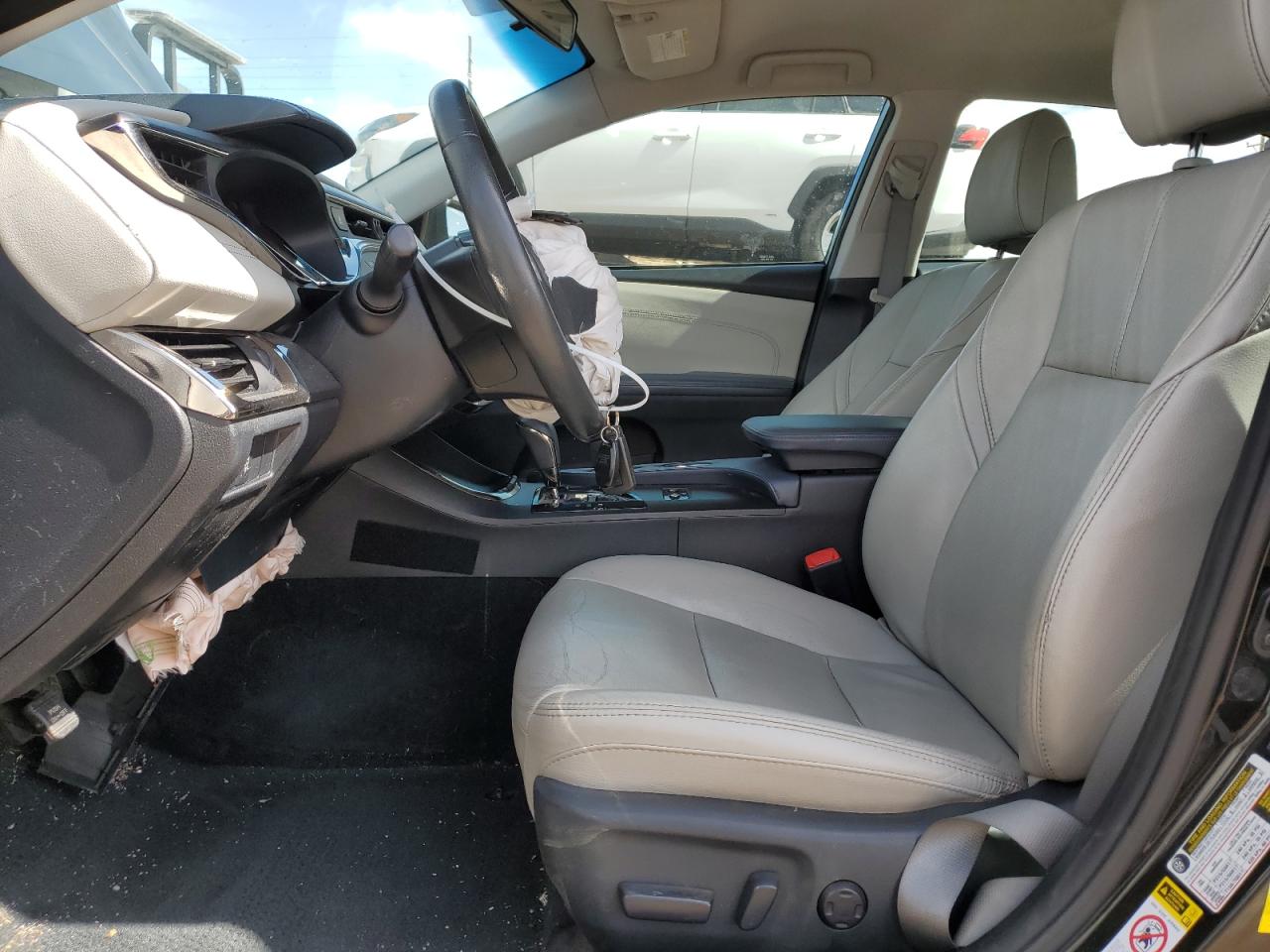 2013 Toyota Avalon - Image 7
