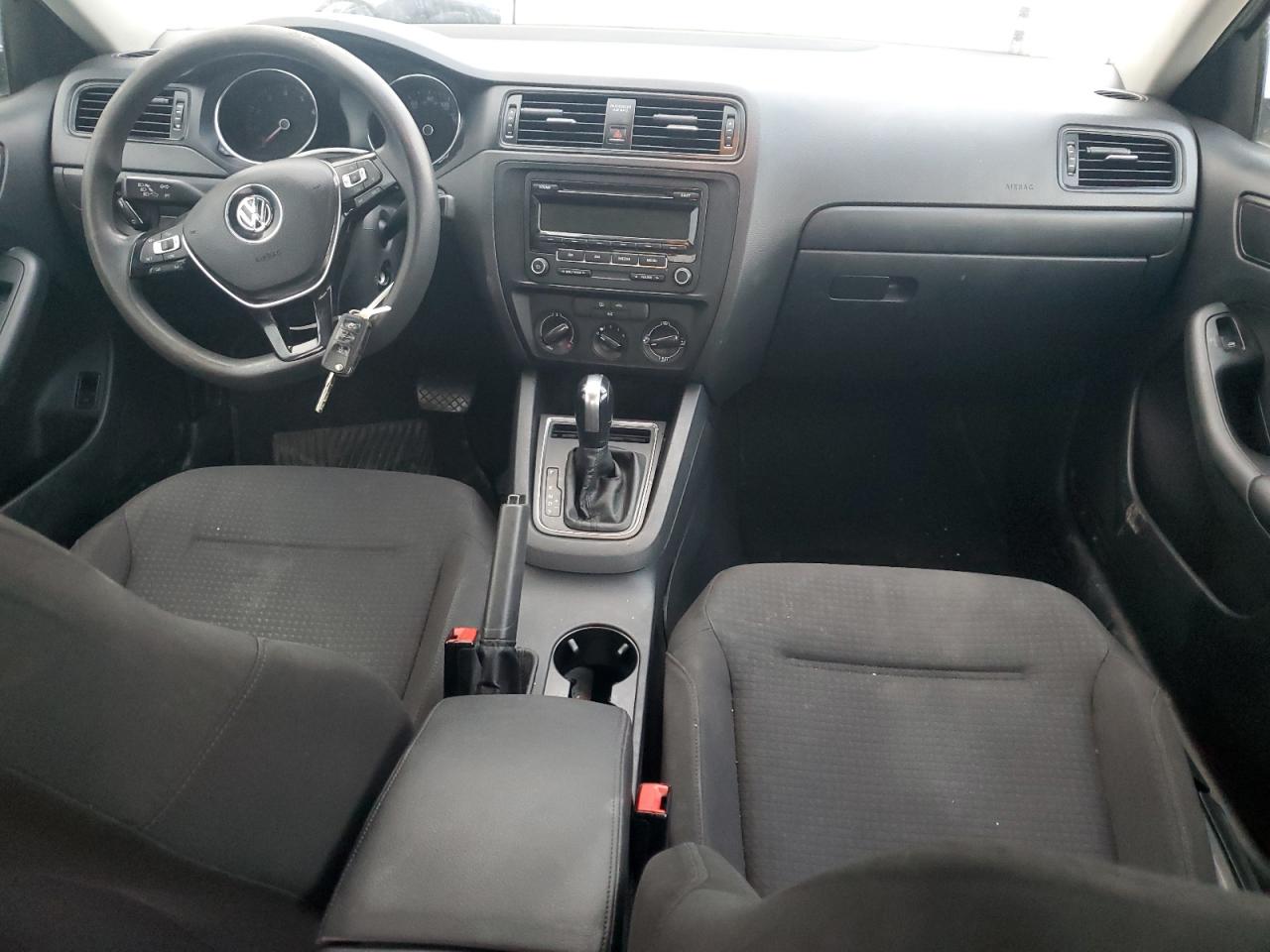 2015 Volkswagen Jetta - Image 8