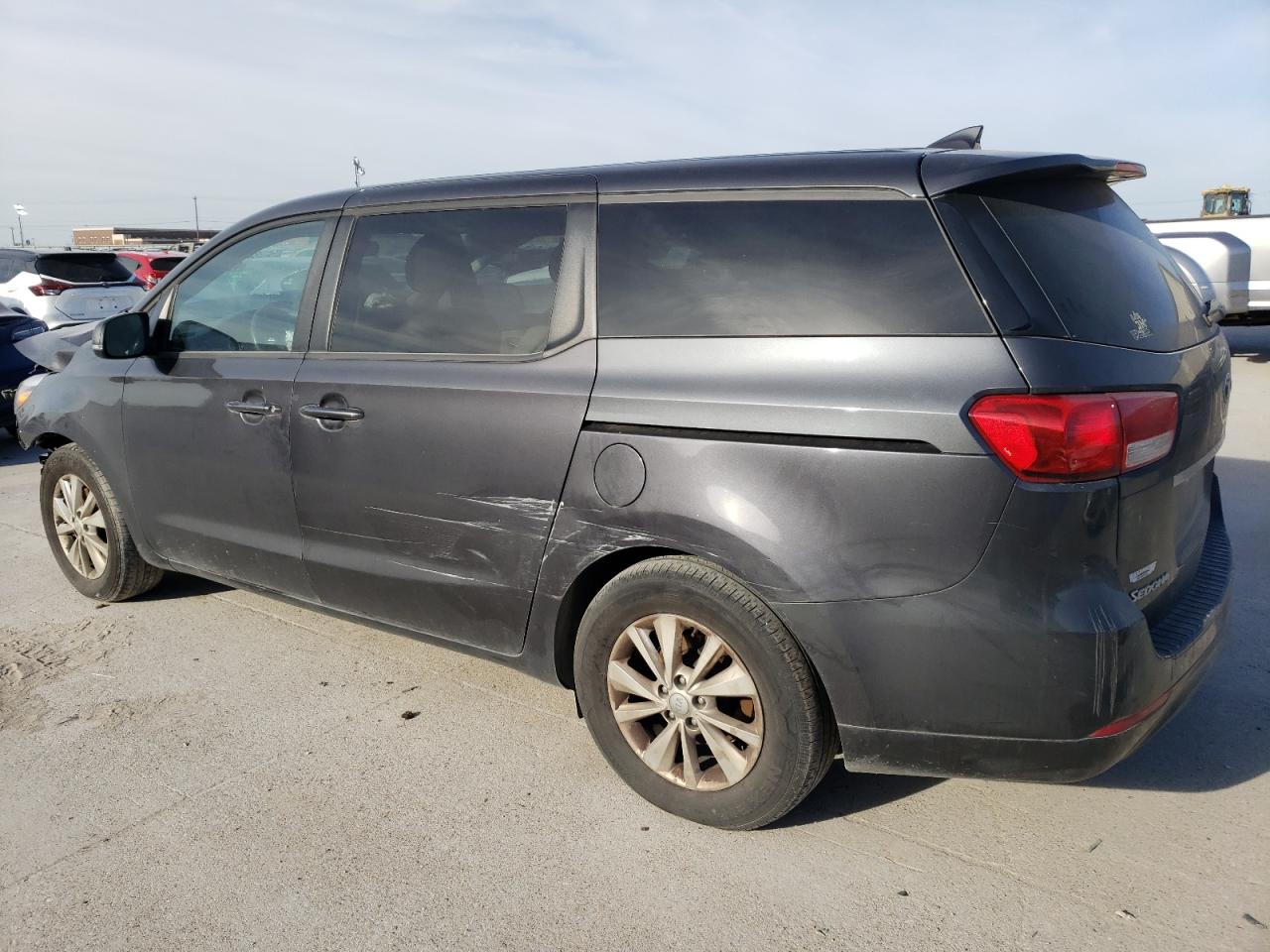 2017 Kia Sedona - Image 2