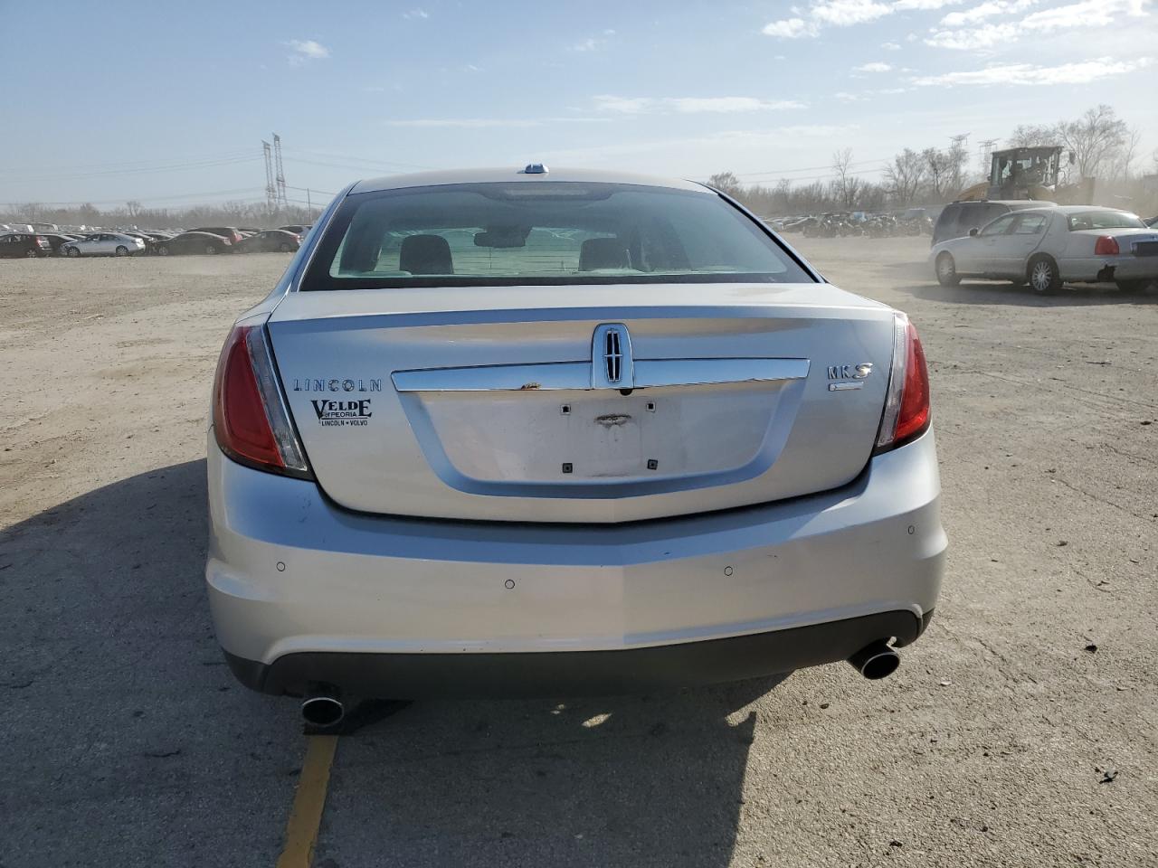 2010 Lincoln MKS - Image 6