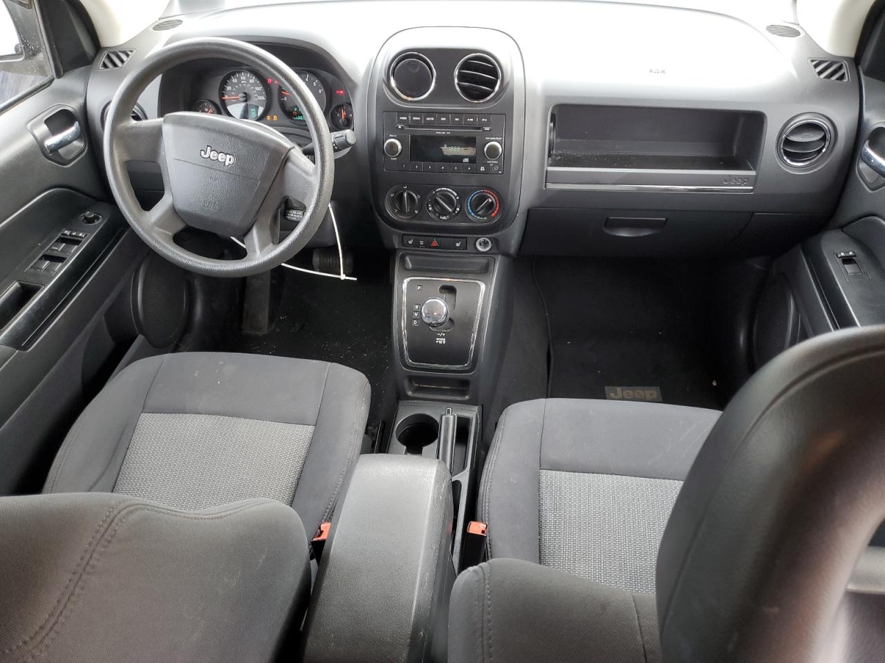 2009 Jeep Compass - Image 8