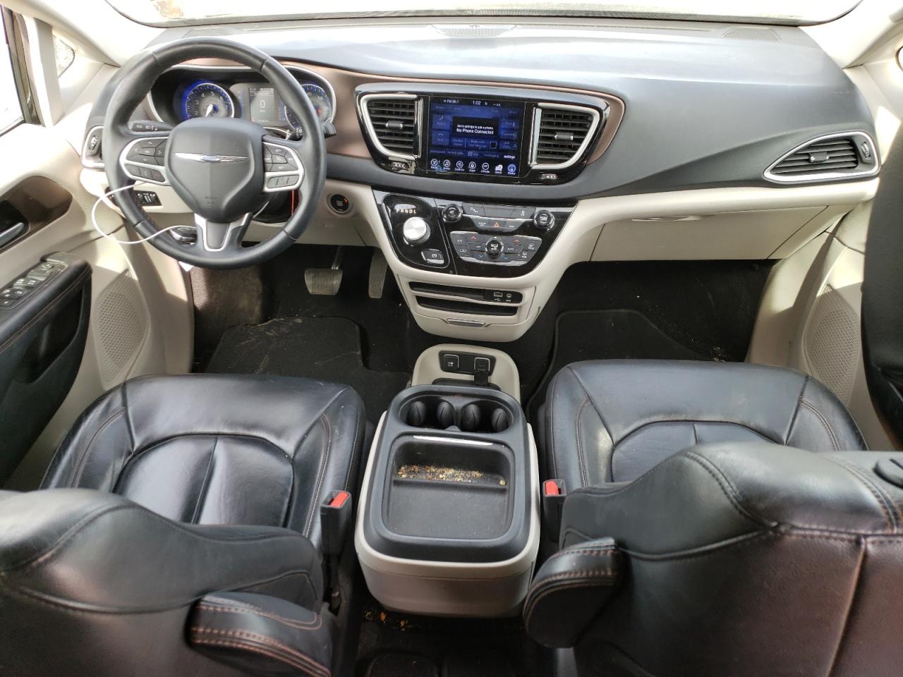 2017 Chrysler Pacifica - Image 8