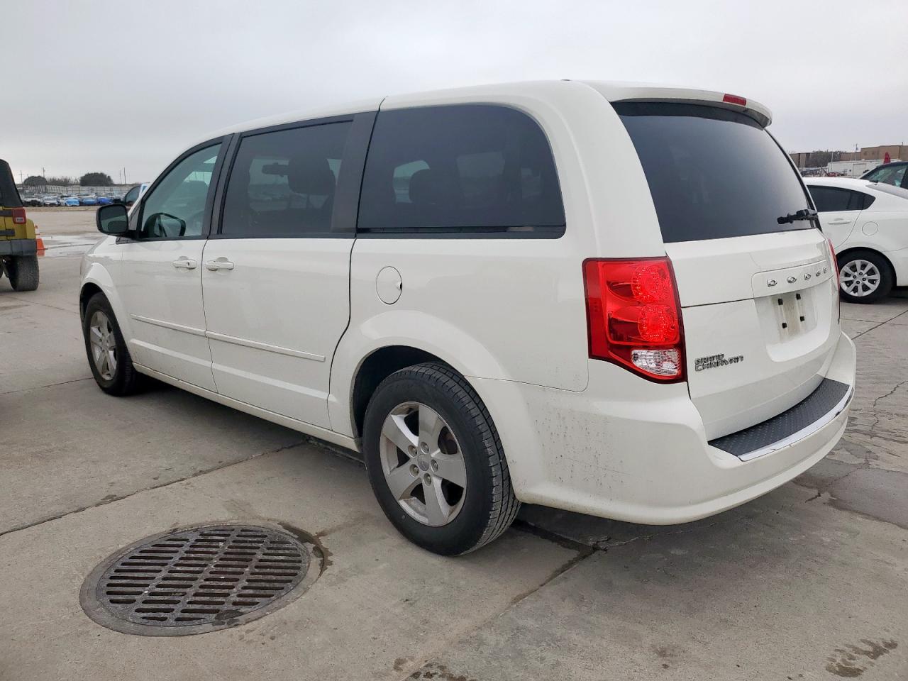 2013 Dodge Caravan - Image 2