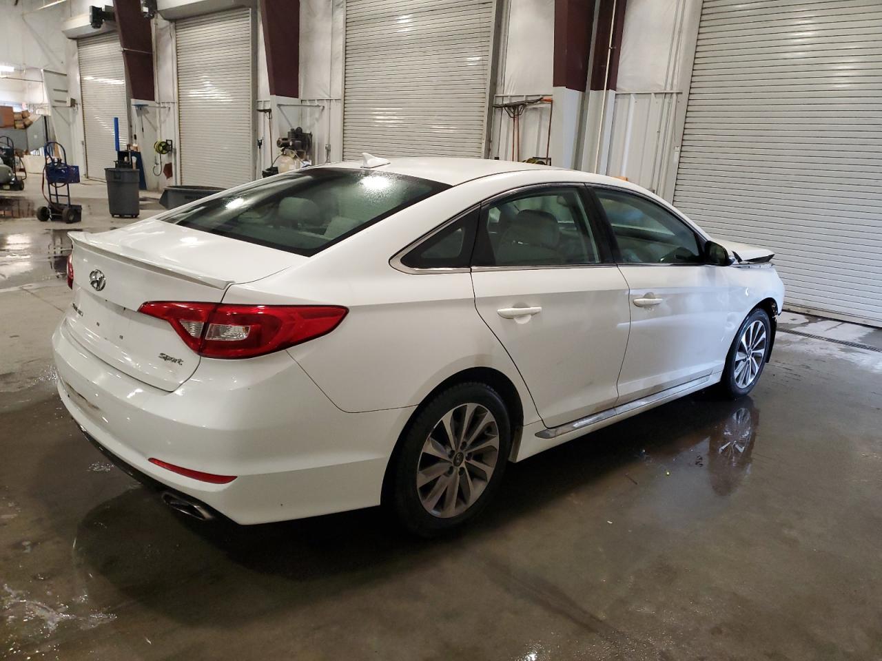 2015 Hyundai Sonata - Image 3