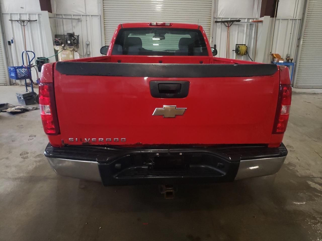 2007 Chevrolet Silverado - Image 6