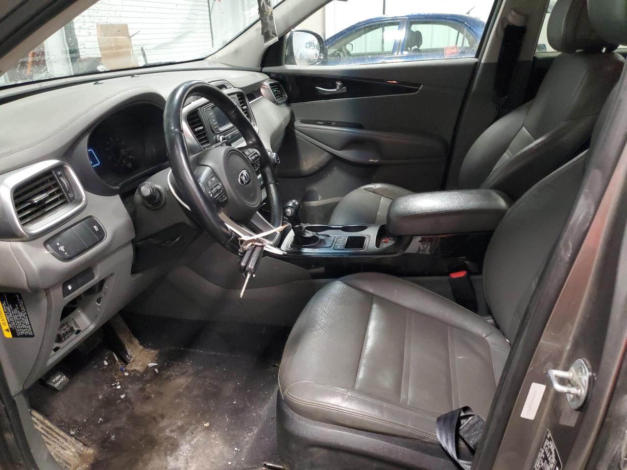 2016 Kia Sorento - Image 7