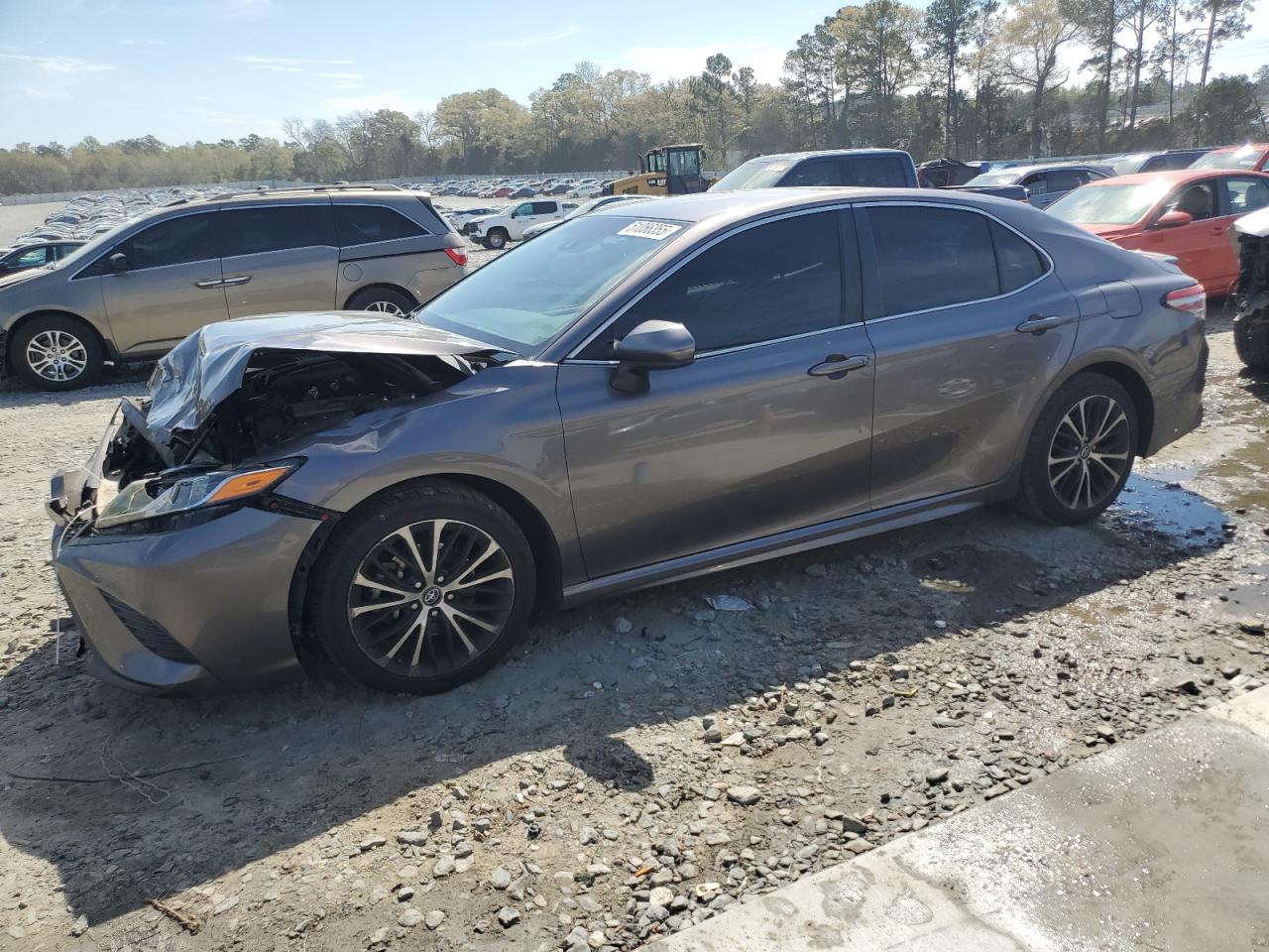 4T1B11HK1JU638006 TOYOTA CAMRY Photo 1
