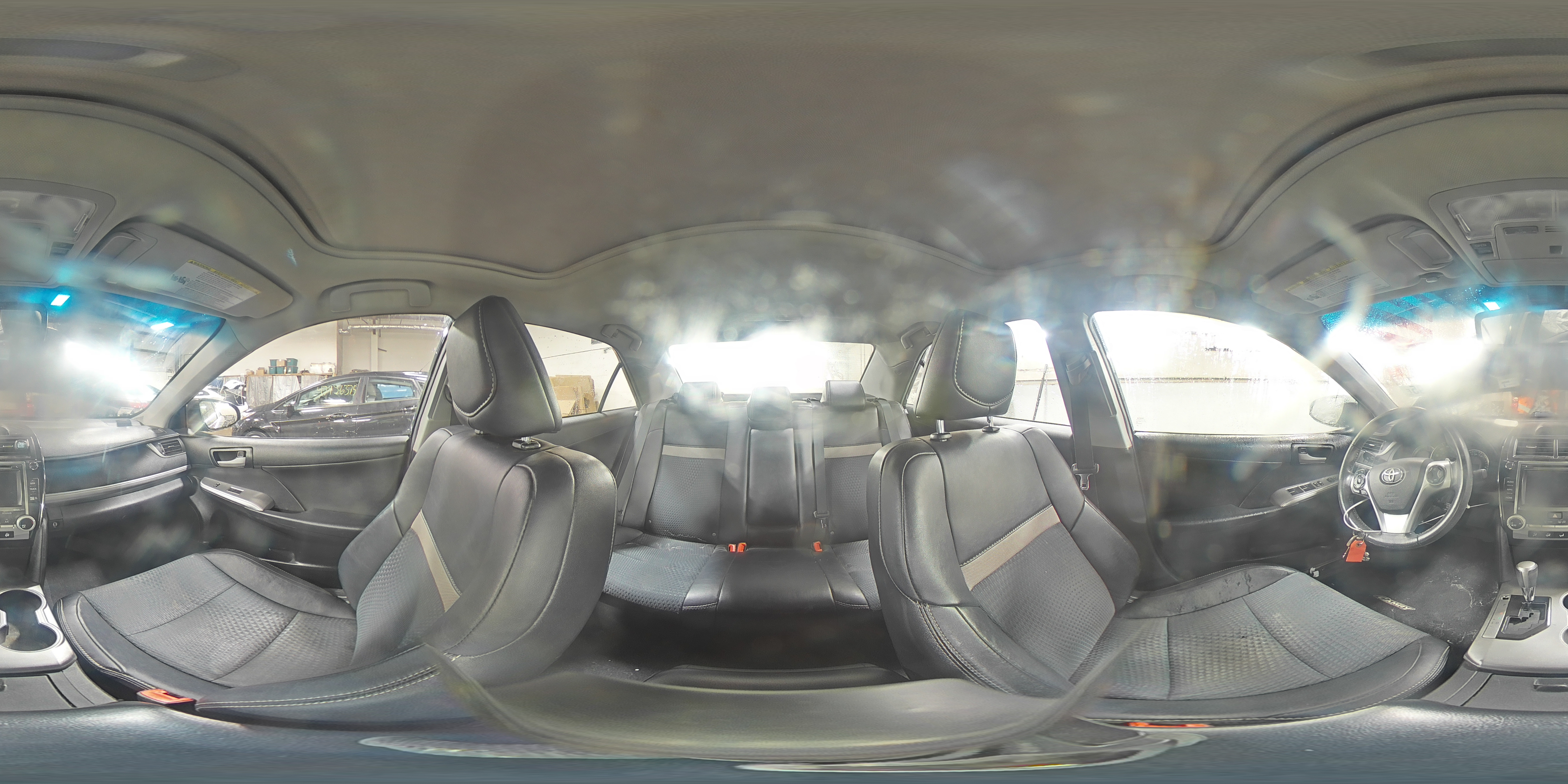 2014 Toyota Camry - Image 15