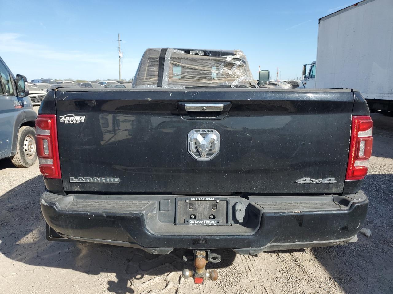 2022 RAM 3500 - Image 6
