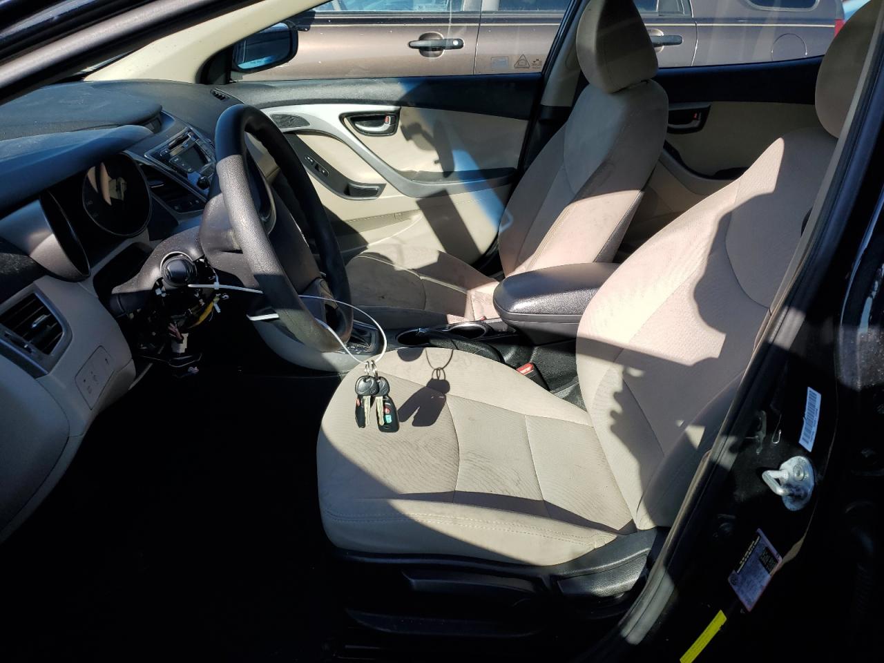 2015 Hyundai Elantra - Image 7