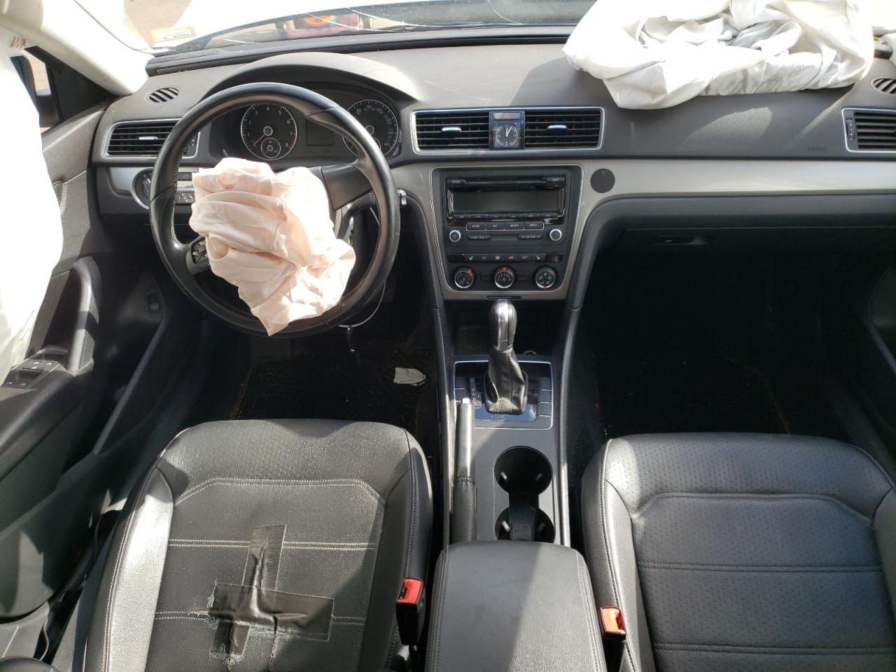 2015 Volkswagen Passat - Image 8