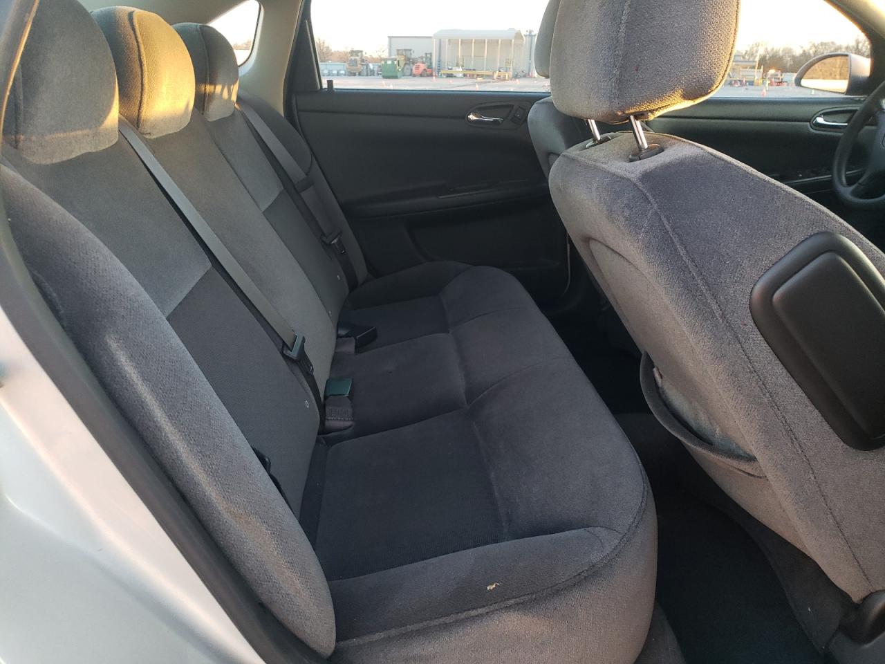 2009 Chevrolet Impala - Image 10