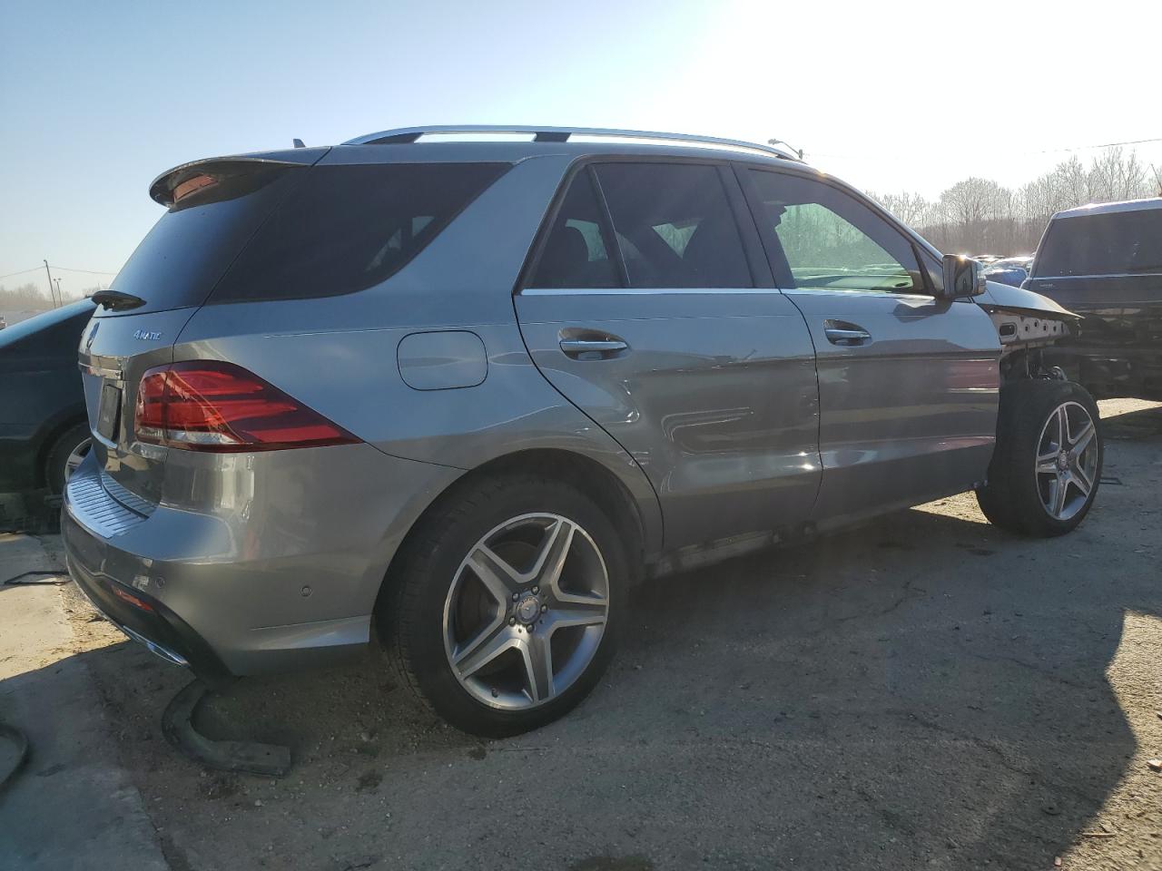 2016 Mercedes-Benz GLE - Image 3