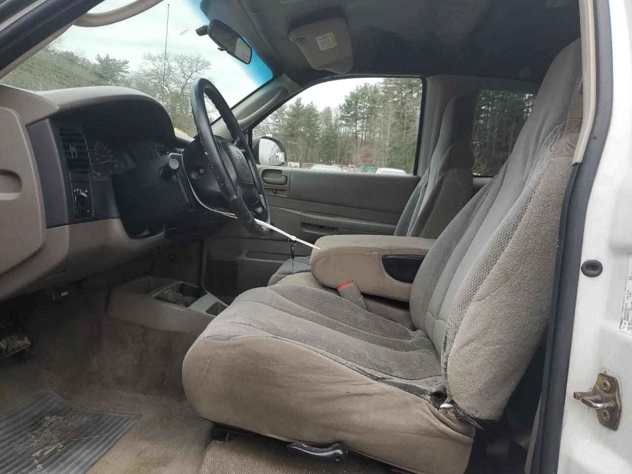 2004 Dodge Dakota - Image 7