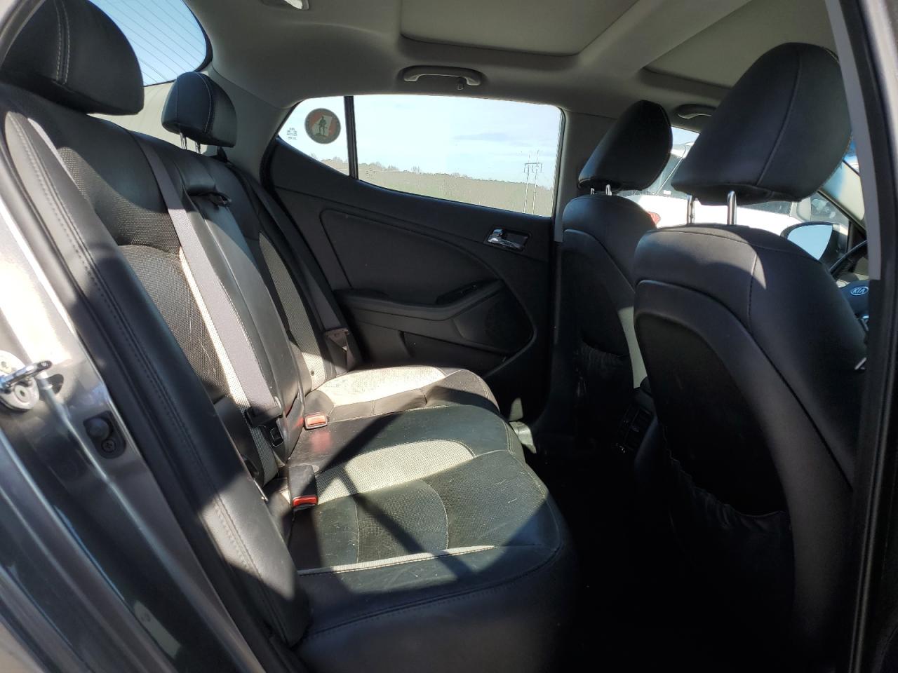 2012 Kia Optima - Image 10