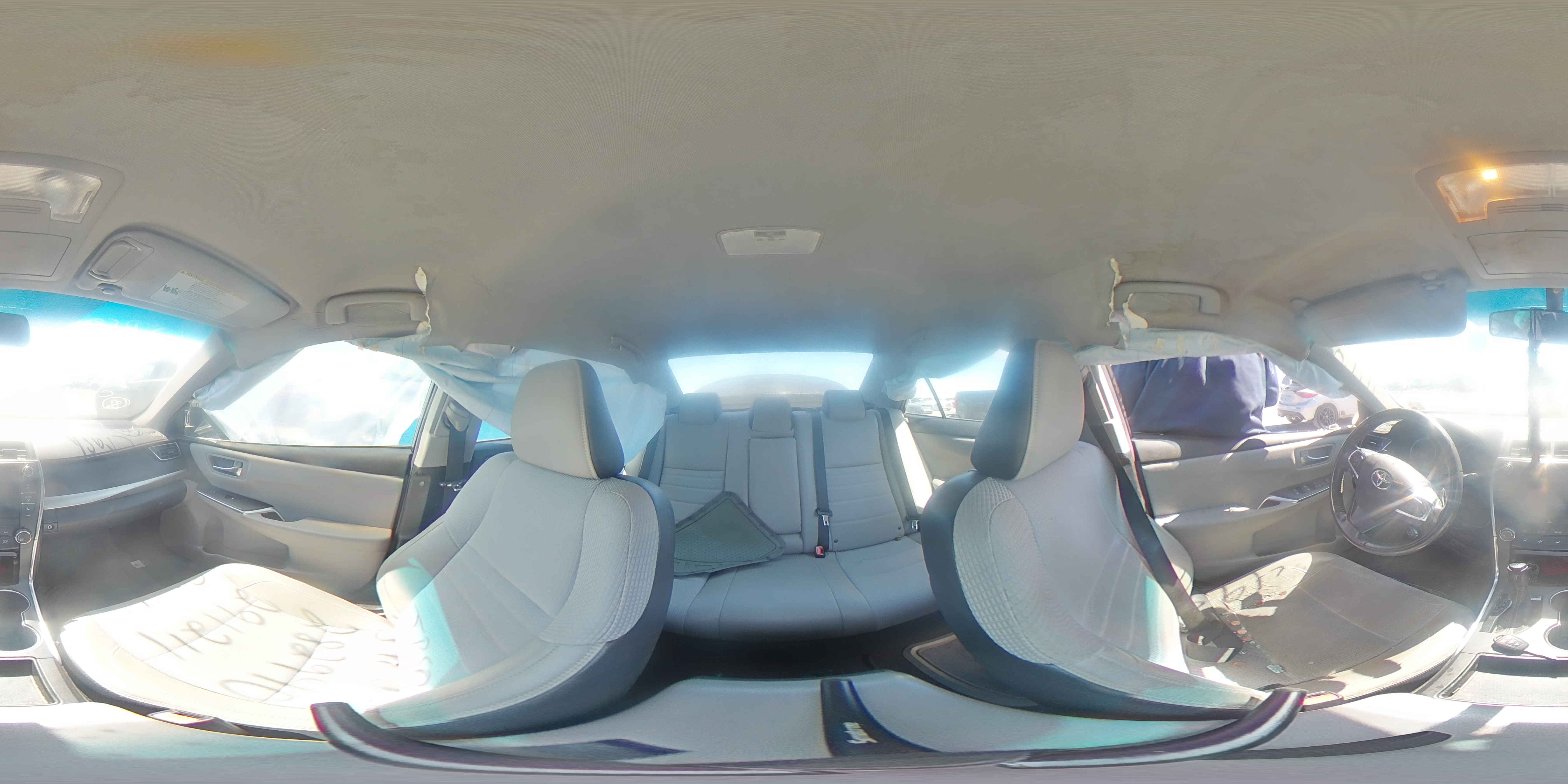 2017 Toyota Camry - Image 12