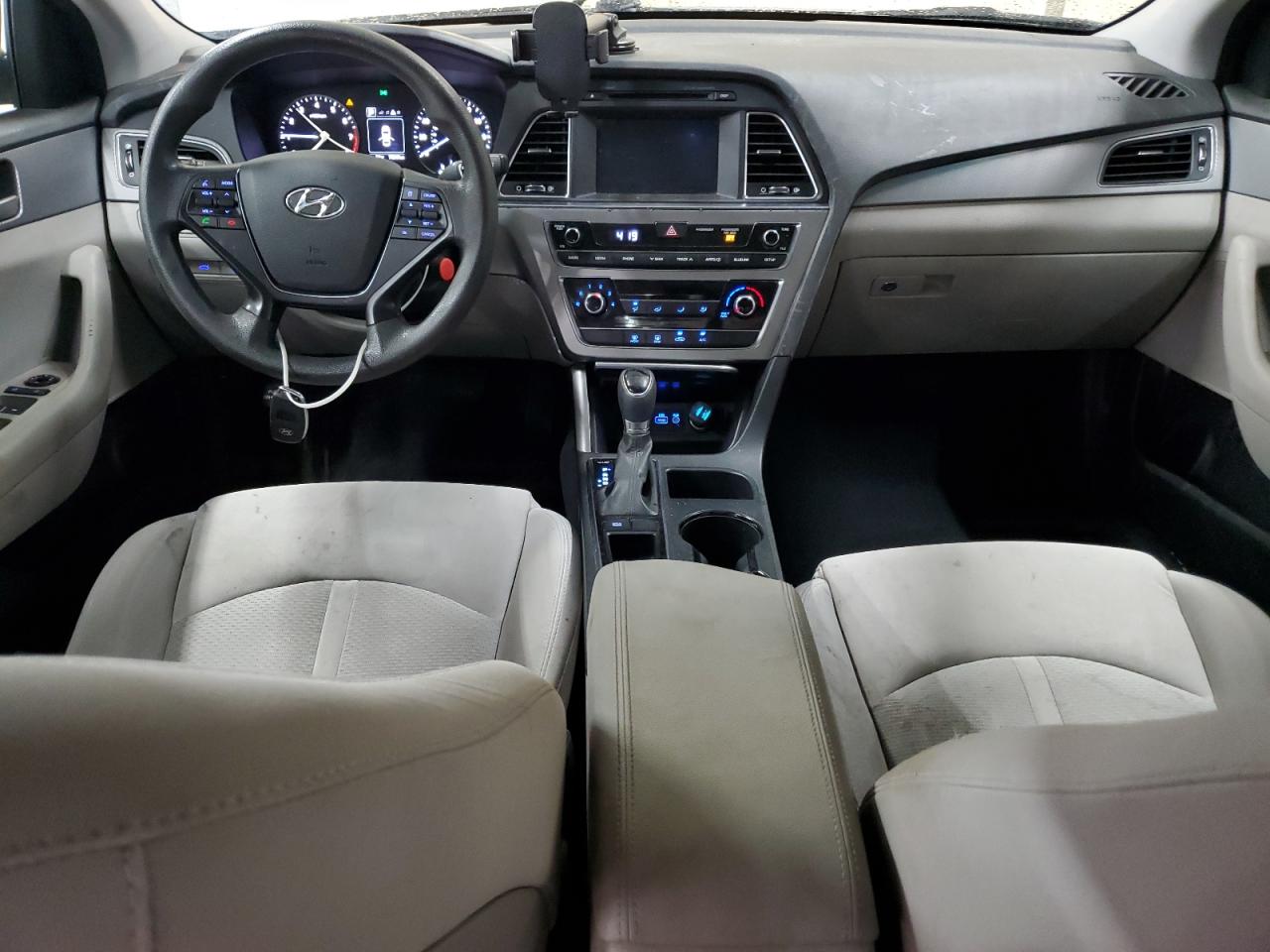 2017 Hyundai Sonata - Image 8