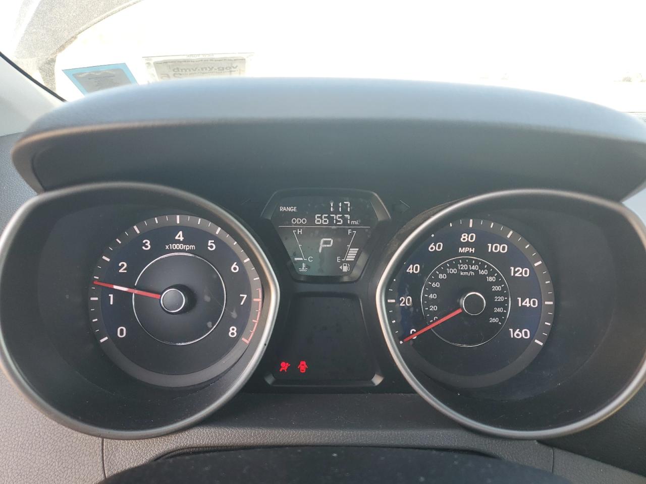 2011 Hyundai Elantra - Image 9