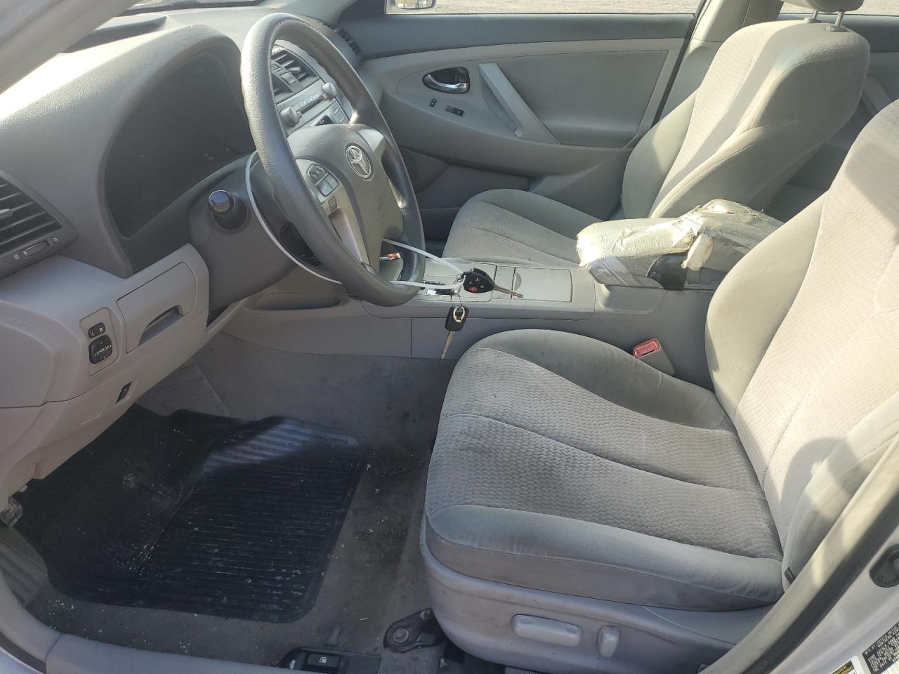 2010 Toyota Camry - Image 7