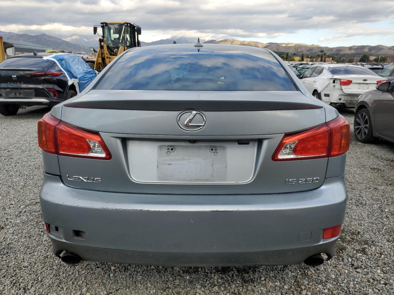 2010 Lexus IS - Image 6